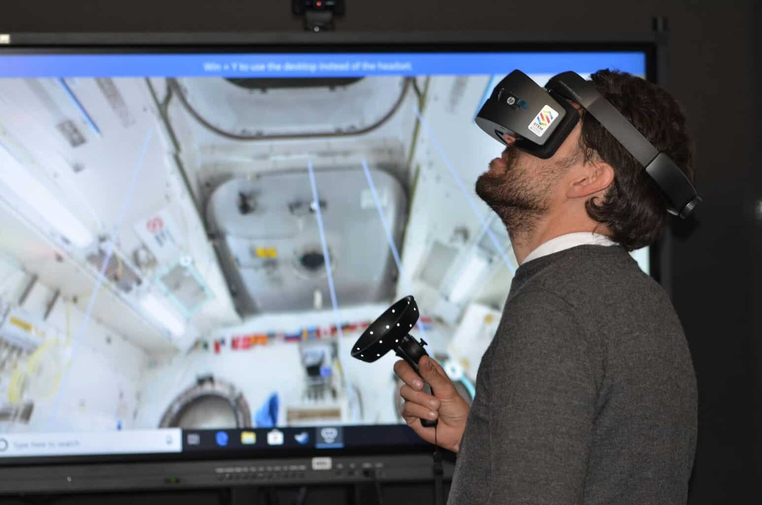 Le pilote d'oasis gratuit fait revivre les casques de réalité mixte avec un support SteamVR