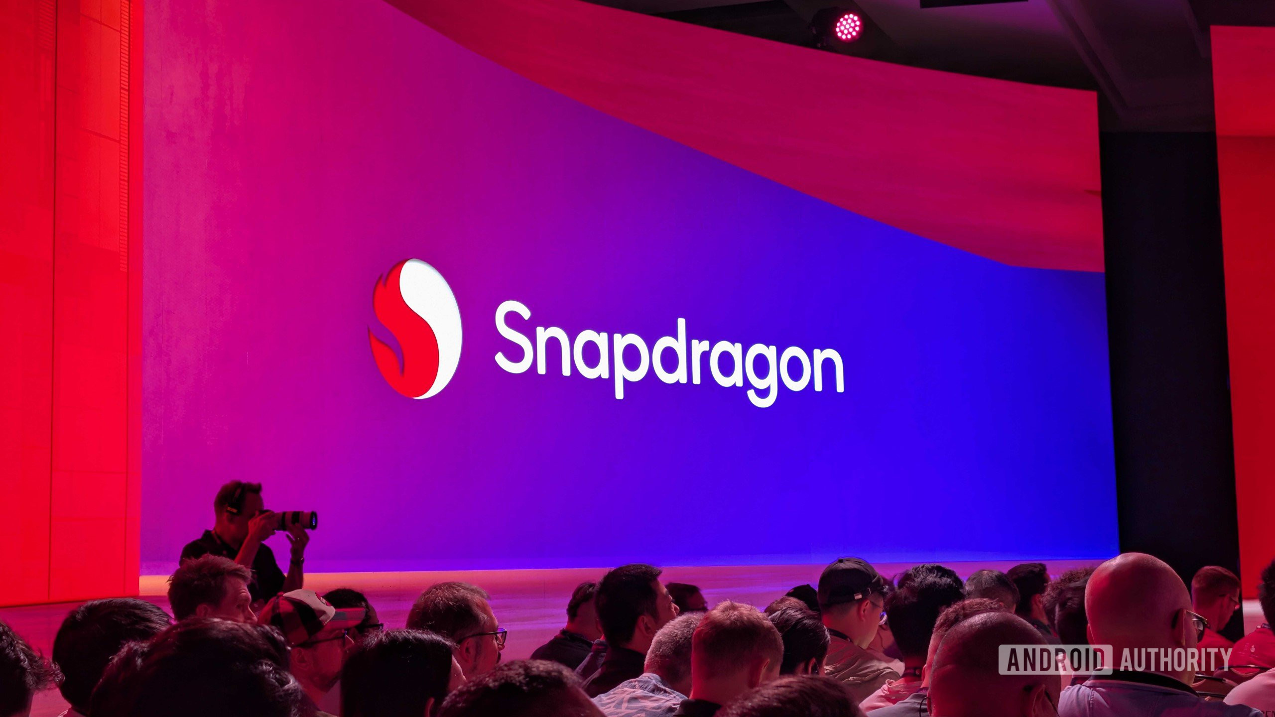 Snapdragon 6s Gen 4 révélé : les téléphones économiques viennent de bénéficier d'un boost de jeu et d'émulation