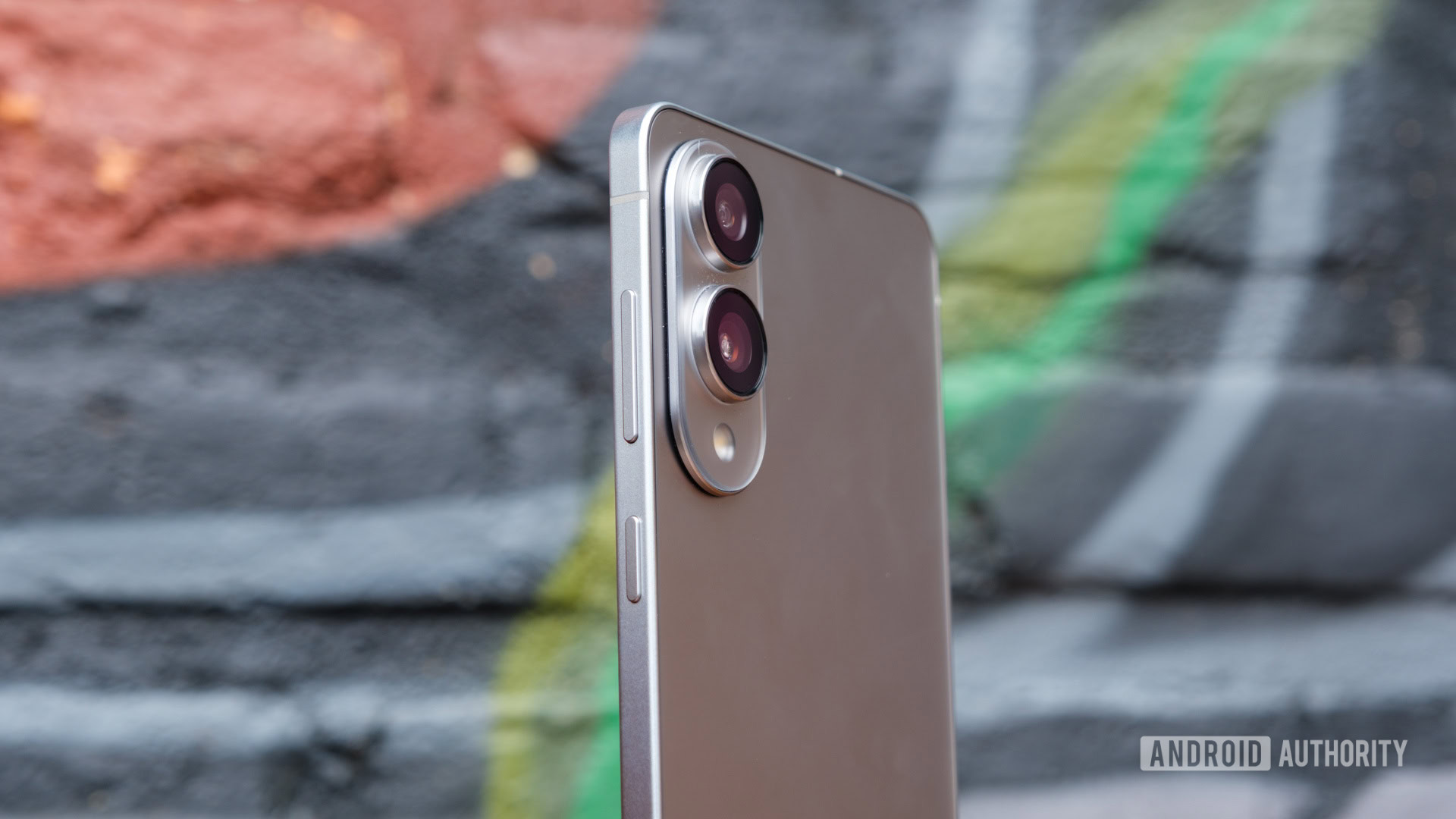 Regardez à quel point le Galaxy S26 Edge aurait pu être mince
